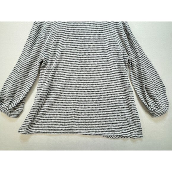 Lane Bryant Womens Chevron Knitted Sweater Size 18/20 Black Gray V-Neck Pullover - Picture 11 of 11